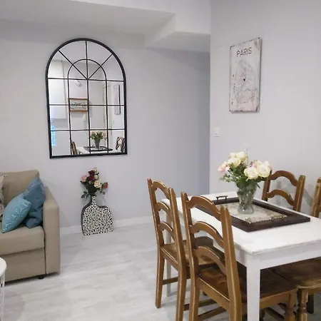 Centro San Blas 36, Proximo Al Pilar דירה